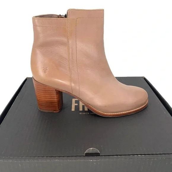 NIB Frye Boots Addie Inside Zip Short 9.5M Grey Women’s Booties Genuine Leather - Picture 1 of 7